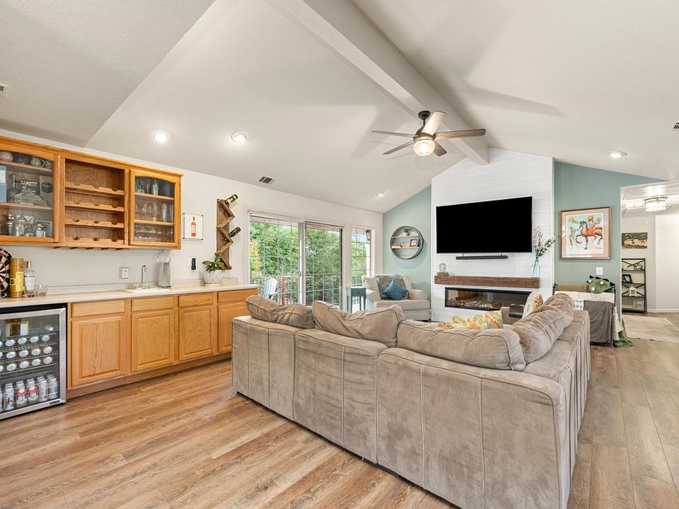 1st image of 3788 Hillsborough Rd