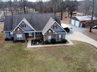 1301 Vanderbuilt Dr, Benton, AR 72019