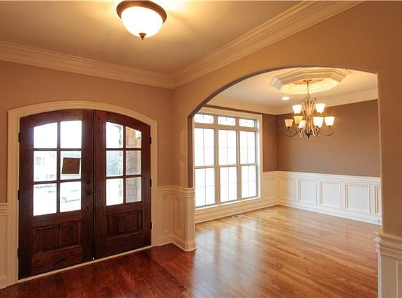 2nd image of 1076 Luxborough Dr #87