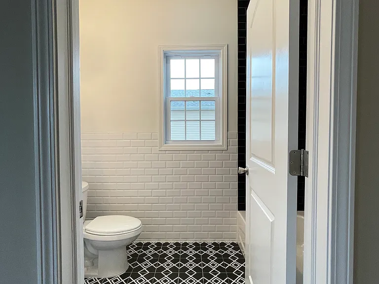 331 John St #2 — Photo 8