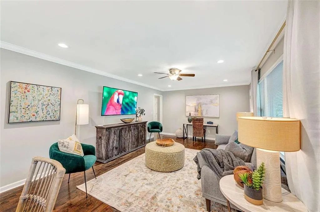 3 bed, 1.0 bath, $3,750 — Photo 4