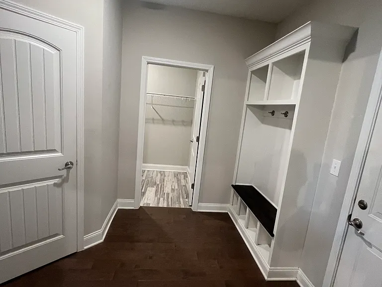 14829 Commonwealth Dr — Photo 15