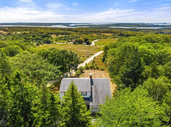 41 Browns Avenue, Sedgwick, ME 04676