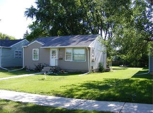 1623 S 4th St, Aberdeen, SD 57401