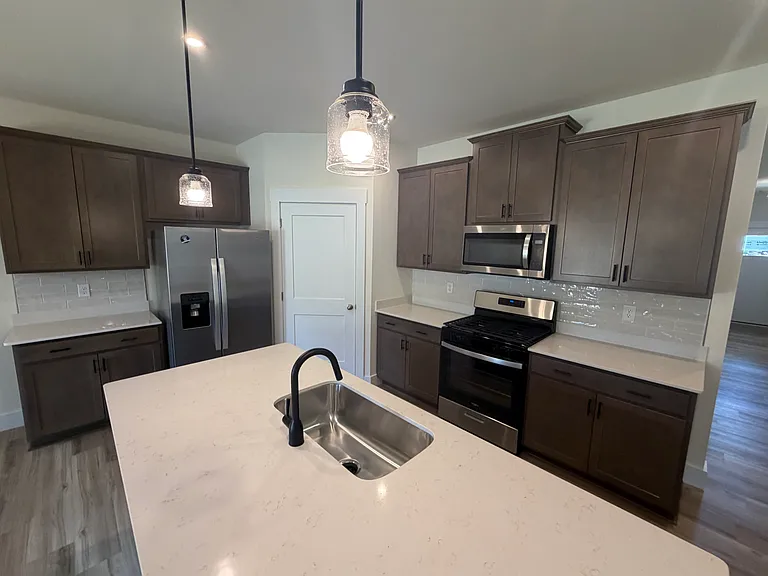 3796 Hawks Creek Dr — Photo 13
