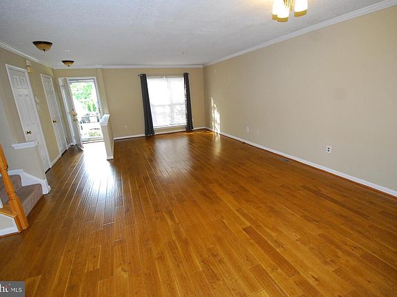 3rd image of 13120 Deer Path Ln