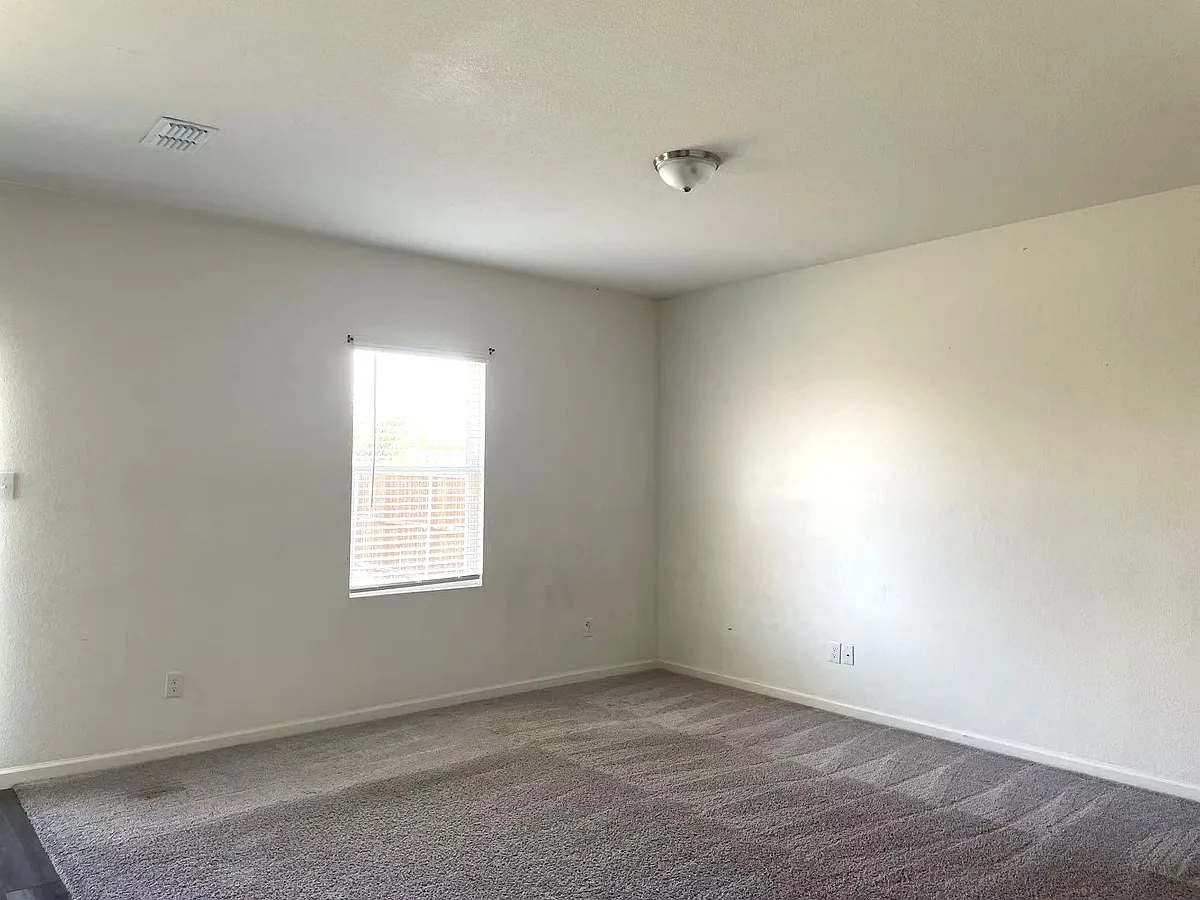 Building Photo - 2909 Aspen Dr