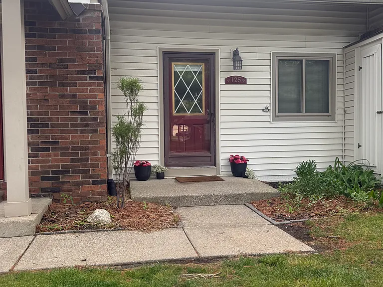 7230 Bluewater Dr #125 — Photo 2
