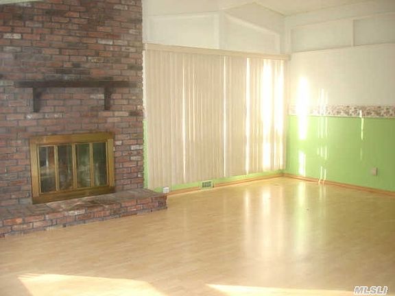 2nd image of 409 Linwood Ave