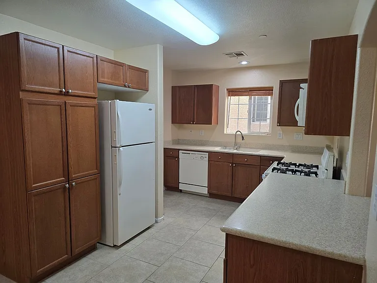 9160 Column Ct — Photo 10