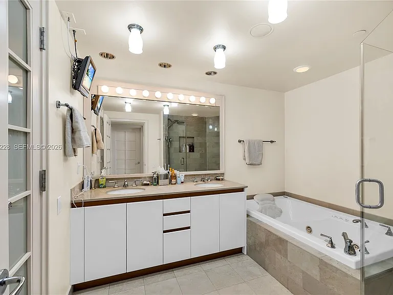 1500 Ocean Dr #1005 — Photo 23