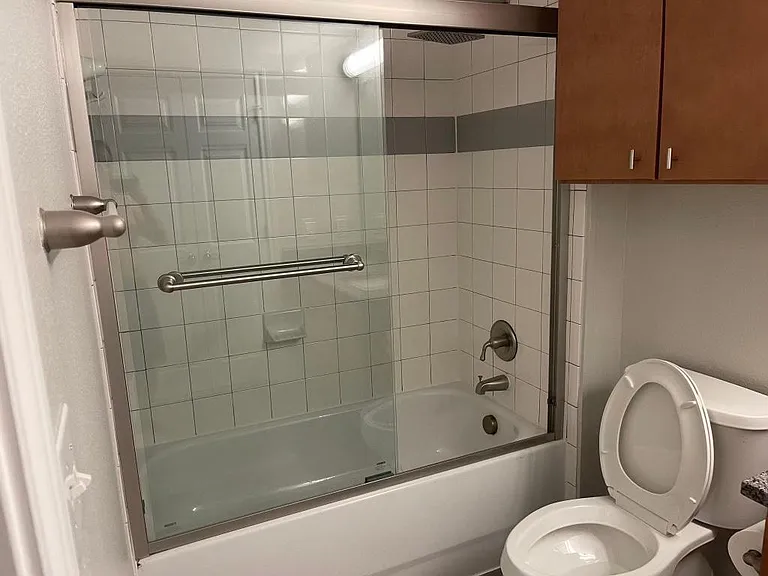 2502 Leon St #401 — Photo 6