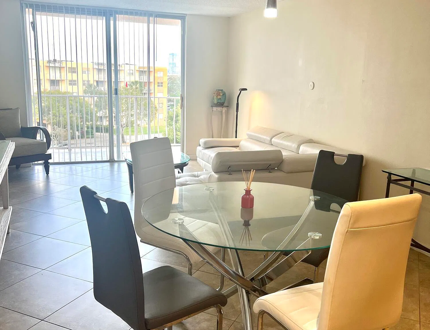 2 bed, 2.0 bath, 960 sqft, $1,750 — Photo 1