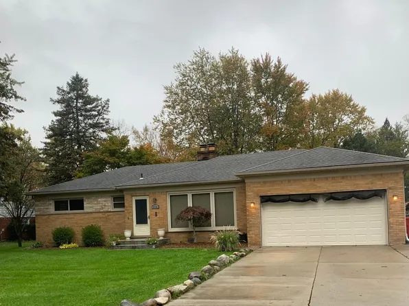 38341 Wooster St, Clinton Township, MI 48036