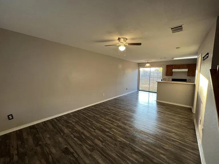 5908 Greengate Dr #C — Photo 2