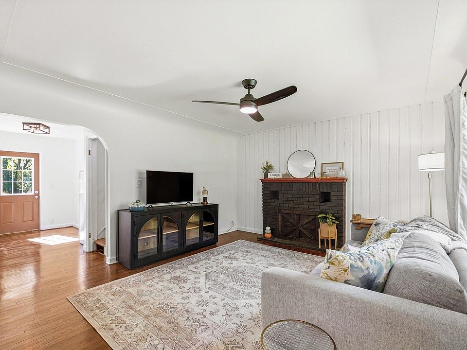 835 W Silver Lake Rd, photo 3