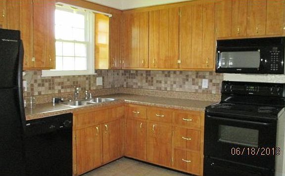 4th image of 521 Jewel Dr