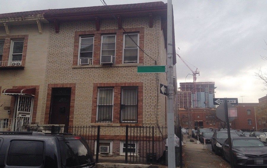1st image of 2415 Snyder Ave