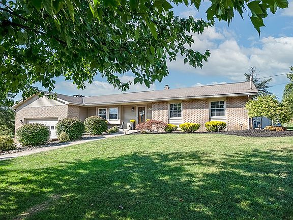 2nd image of 125 Parkwood Dr