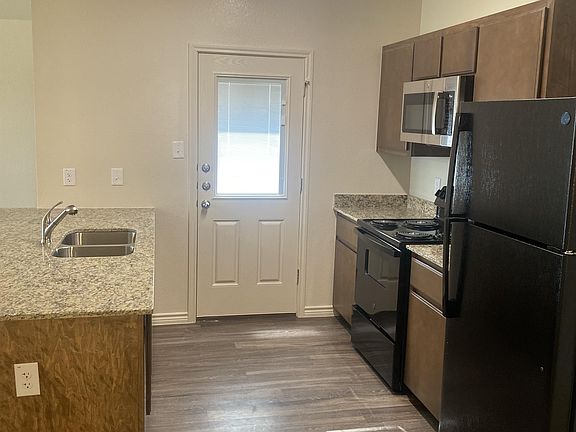 4th image of 5912 Cordillera Dr #A