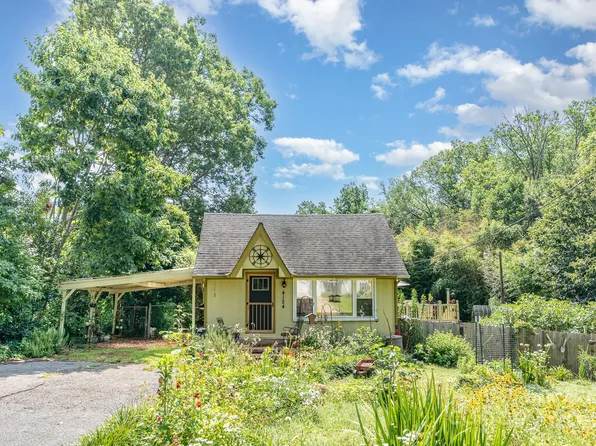 4124 Oakwood Rd, Charlotte, NC 28269