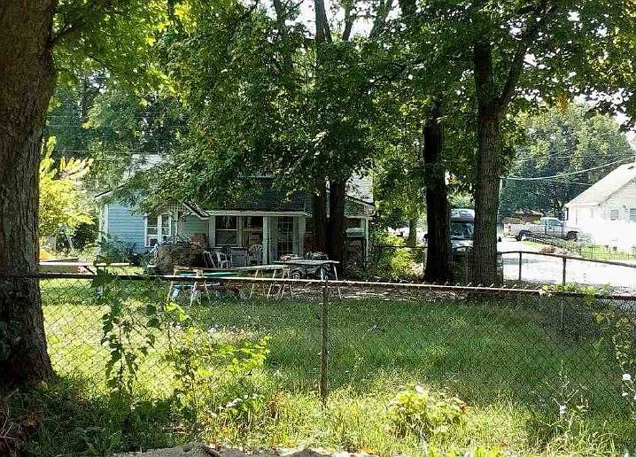 1st image of 2200 Gipsy Dr