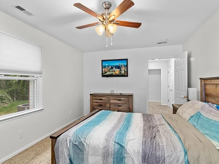 1755 Madison Ave — Photo 17