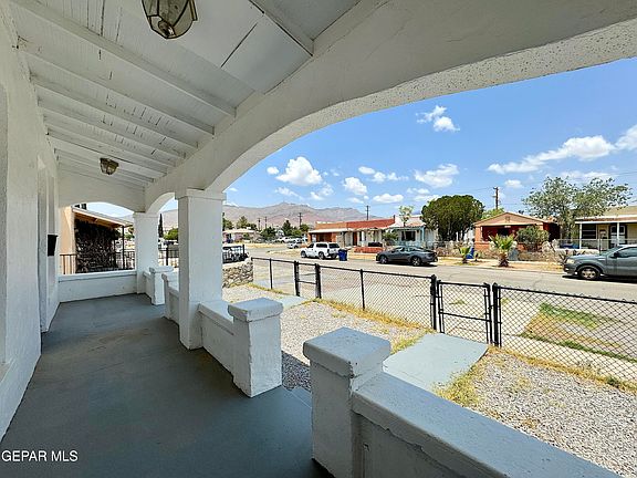 3rd image of 3906 1/2 Tularosa Ave #B