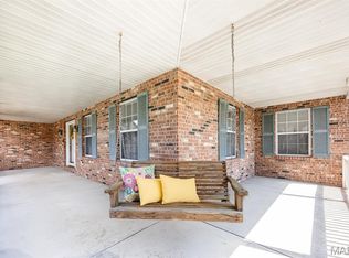 310 Meadowlark Ln, Belleville, IL 62220