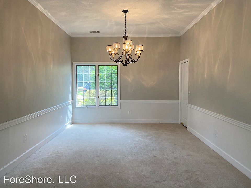 1st image of 6 Glenmoor Pl