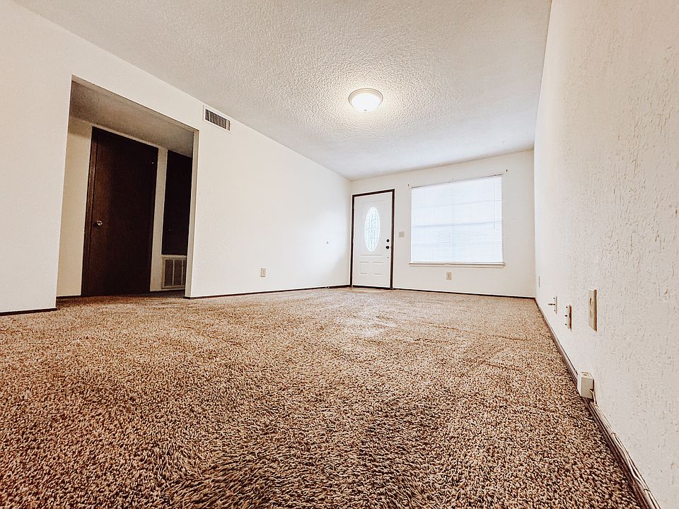 1st image of 2201 Woodland Ave #7
