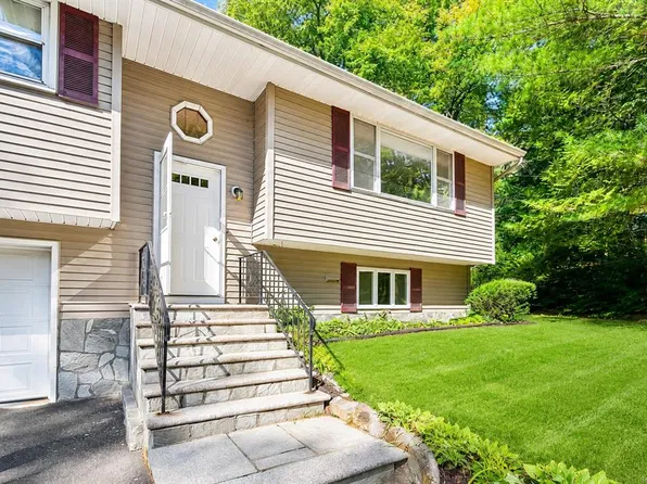 677 Woodtick Rd #677, Wolcott, CT 06716