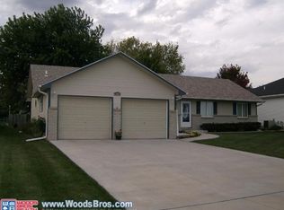 1967 N Columbia Ave, Seward, NE 68434