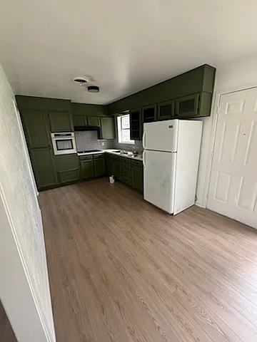 1402 Missouri Ave — Photo 10