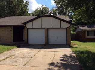 428 Larkspur Ln, Edmond, OK 73003