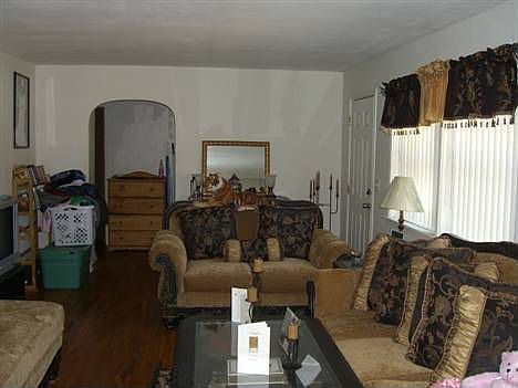 4th image of 2400 45th St S