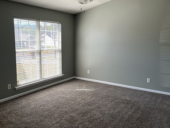 2nd image of 423 Reavis Ave