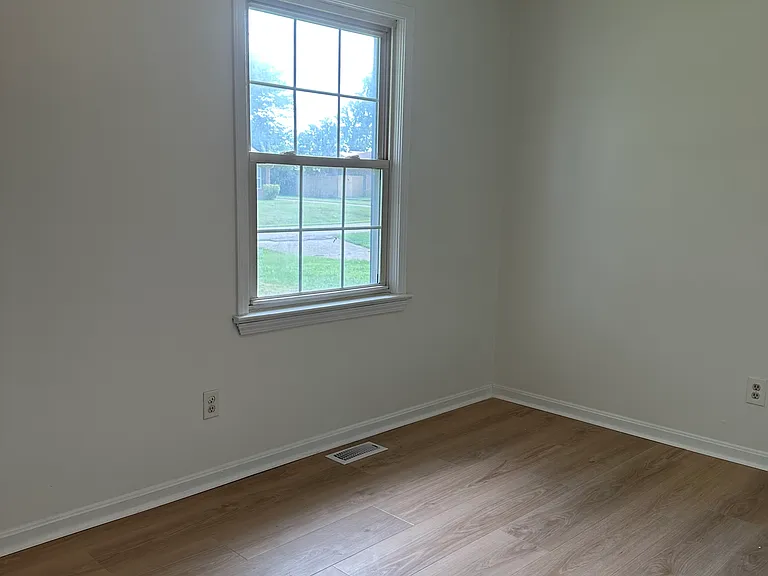 197 Kimberly Dr — Photo 8