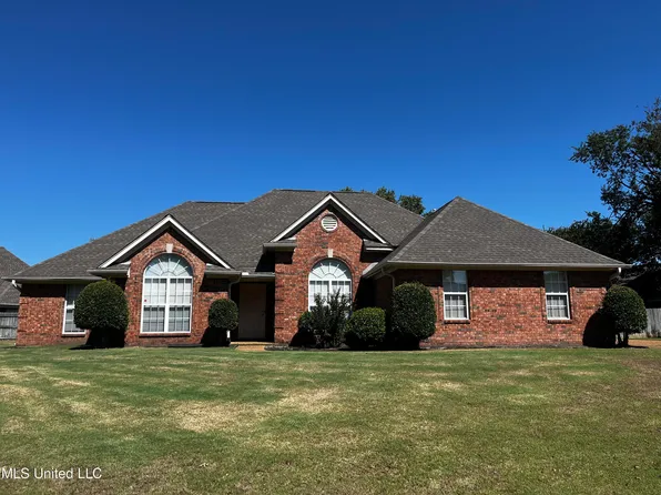 1665 Cedar Lake Cv, Hernando, MS 38632