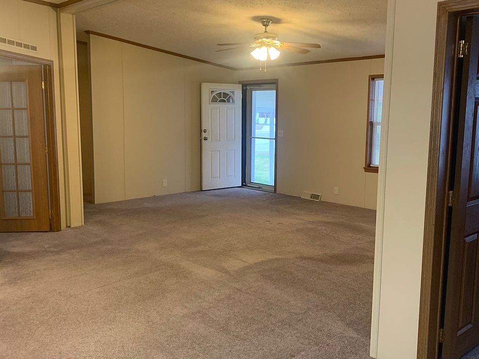2nd image of 28305 Oakwood Ave #272