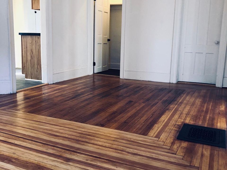 1st image of 106 Bay St #Downstairs