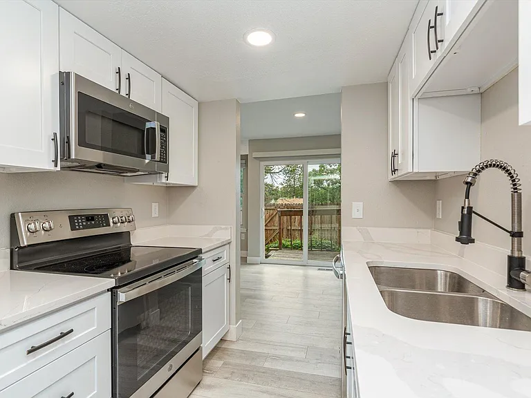 8720 Carr Loop — Photo 14