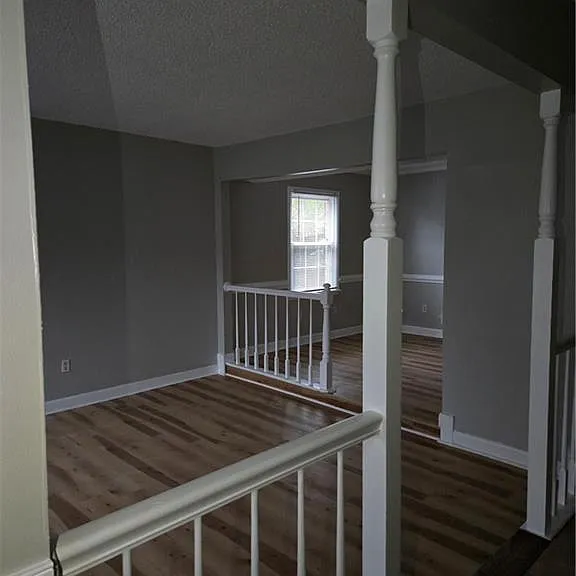 1821 Durham W — Photo 2