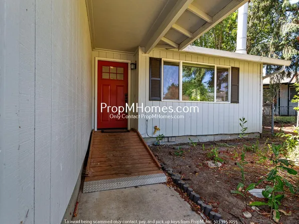 913 W Charles Street, 913 W Charles St APT A, Newberg, OR 97132