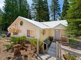 930 Davis Place Rd, Mount Shasta, CA 96067