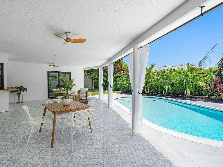 1200 SW 8th St — Photo 27