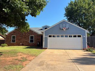 2105 Castle Rock, Edmond, OK 73003