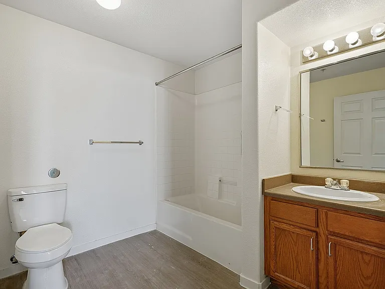 Copper Canyon Apartments Bathroom