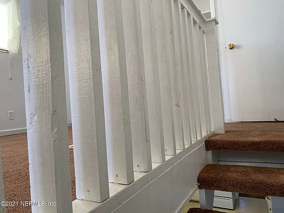 4th image of 2747 S Fletcher Ave