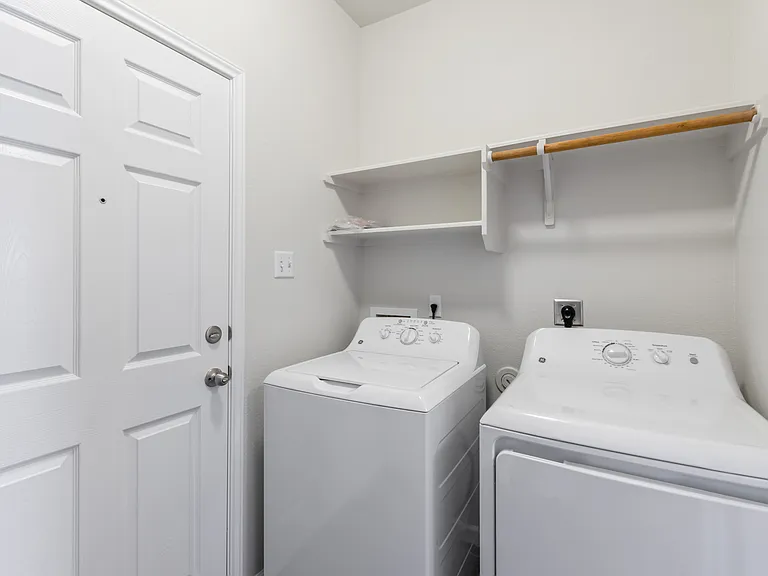 8011 Fieldstone Dr — Photo 21